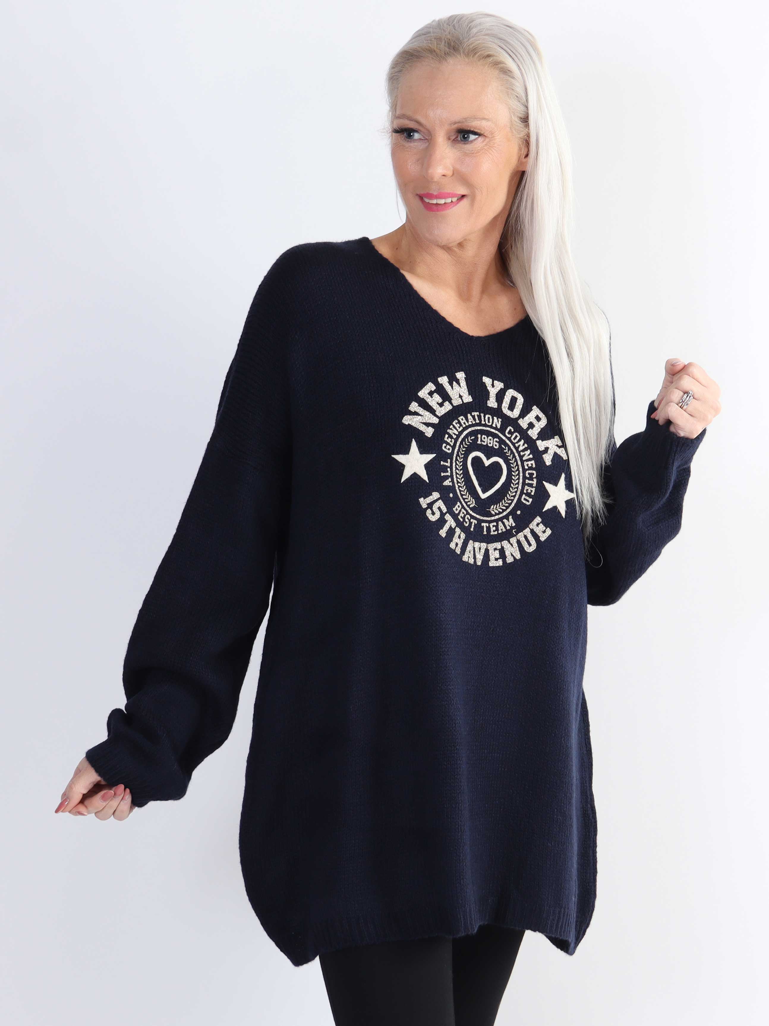 Achilla - Plus size strikbluse med guld print foran